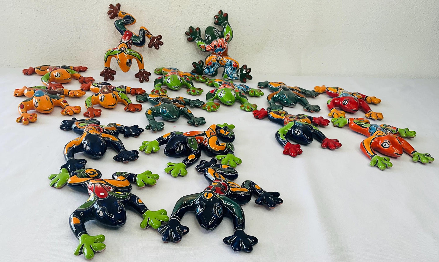 4 Talavera small frogs