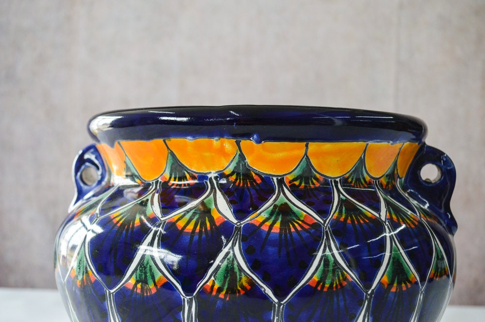 Peacock flowerpot