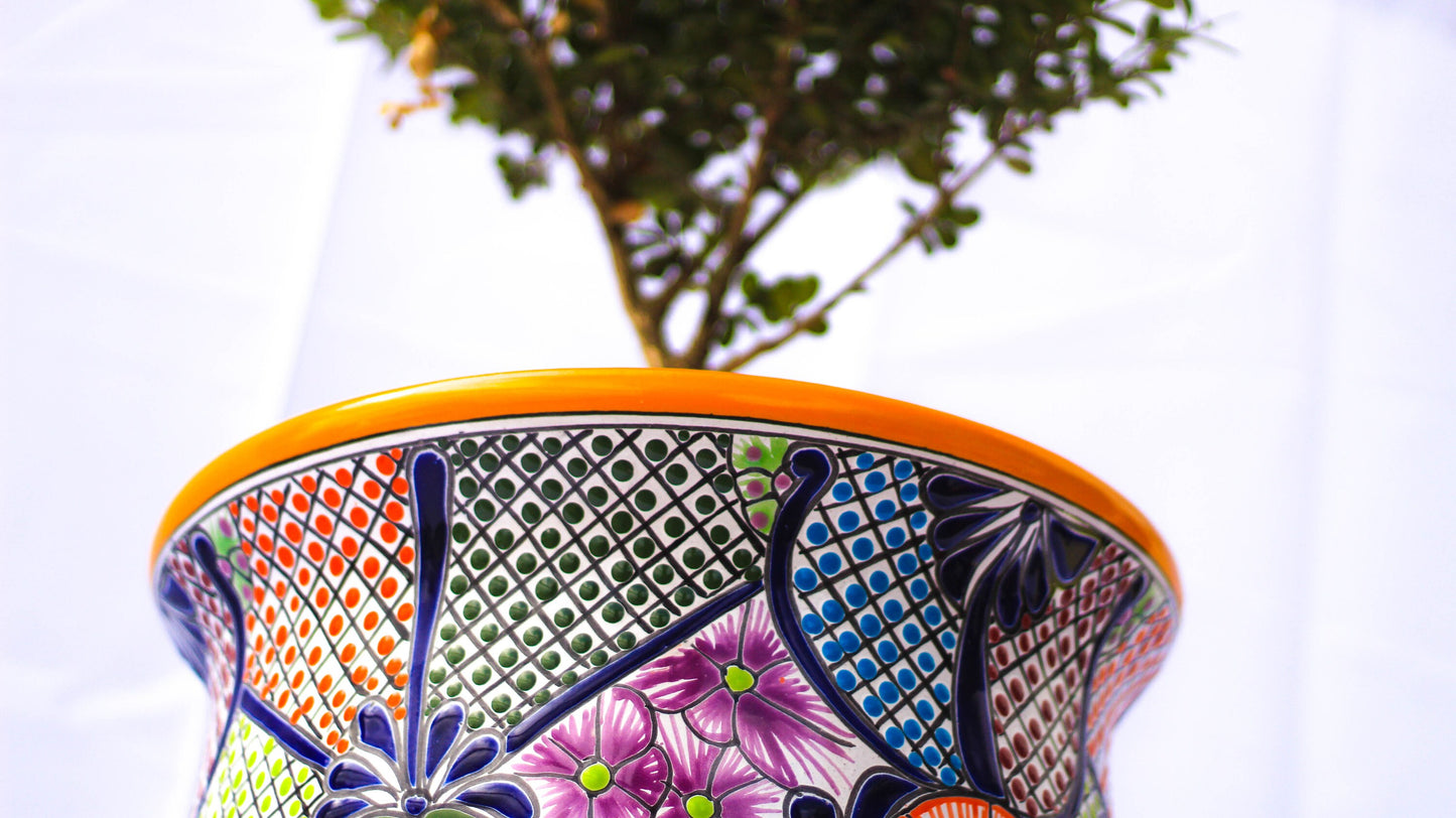 TALAVERA Bell shaped pot
