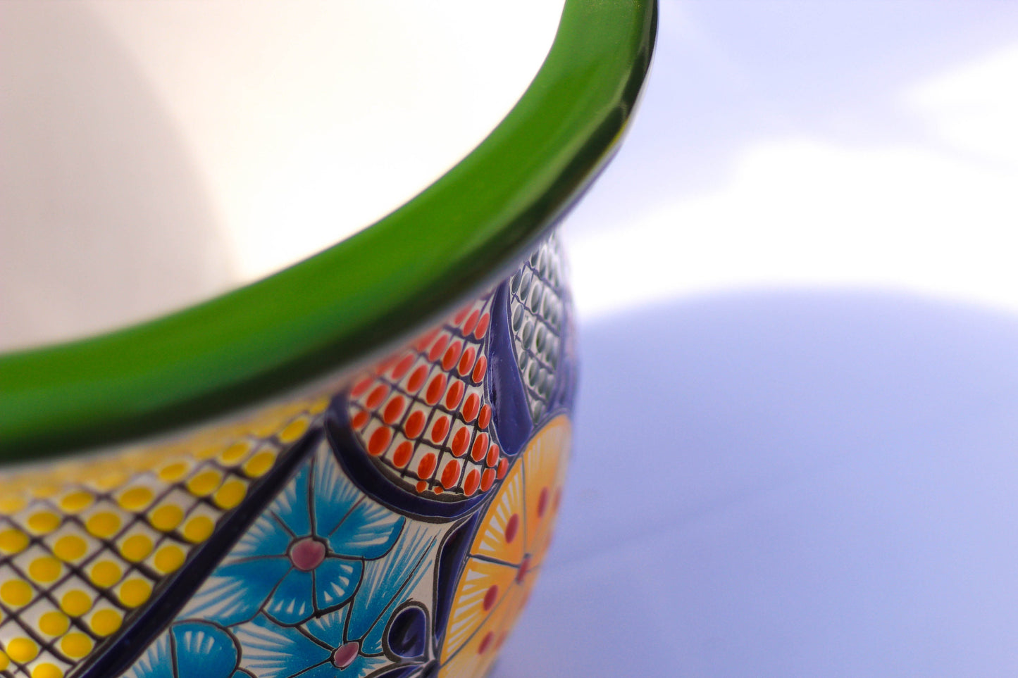 TALAVERA Bell shaped pot