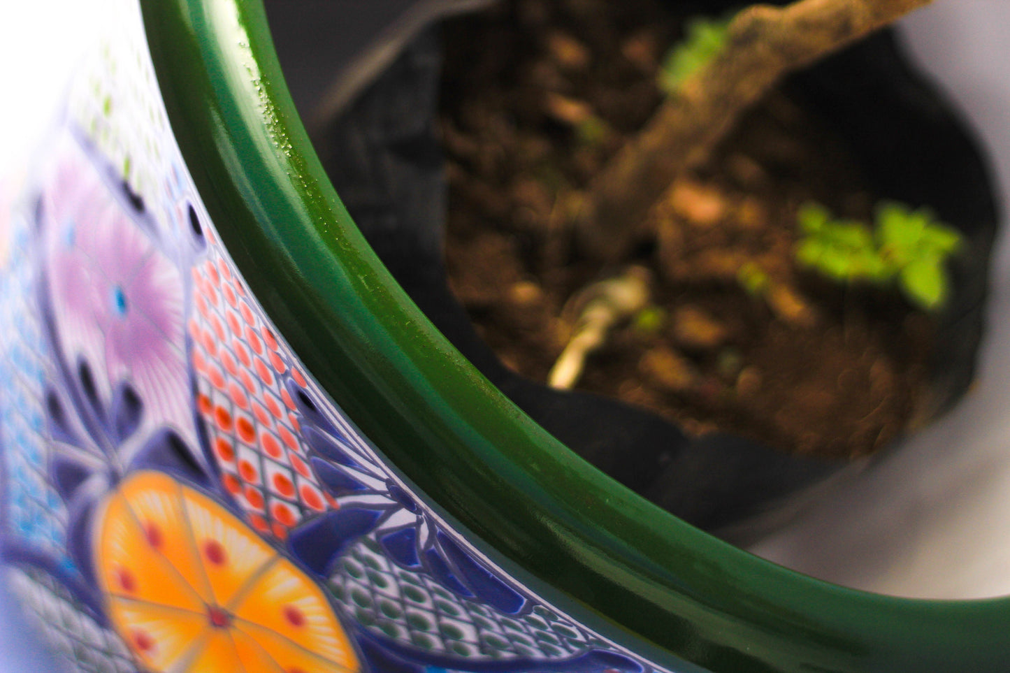 TALAVERA Bell shaped pot