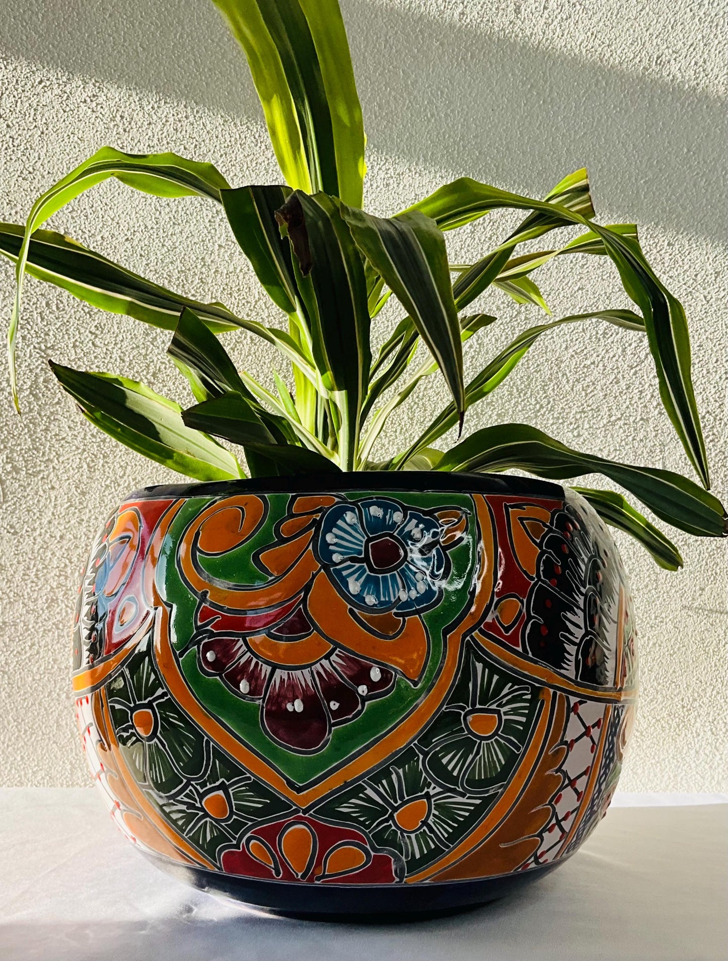 Talavera round flower pot