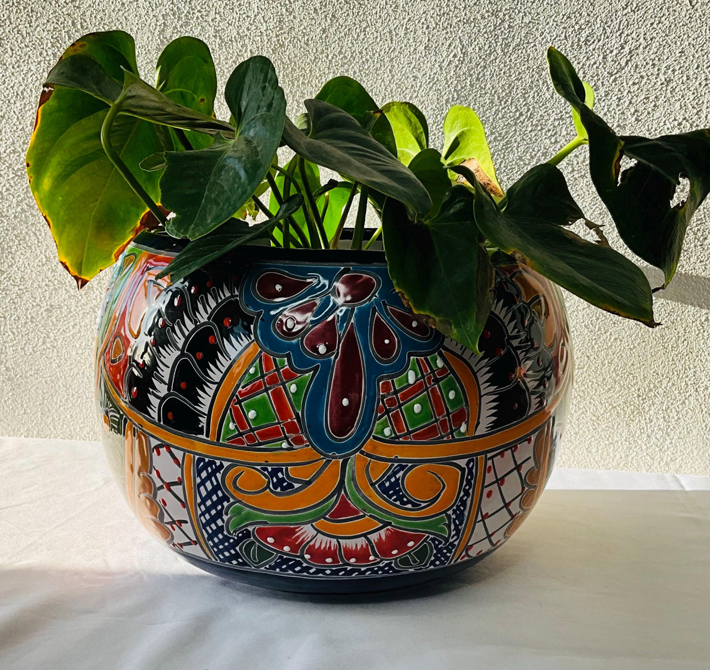 Talavera round flower pot