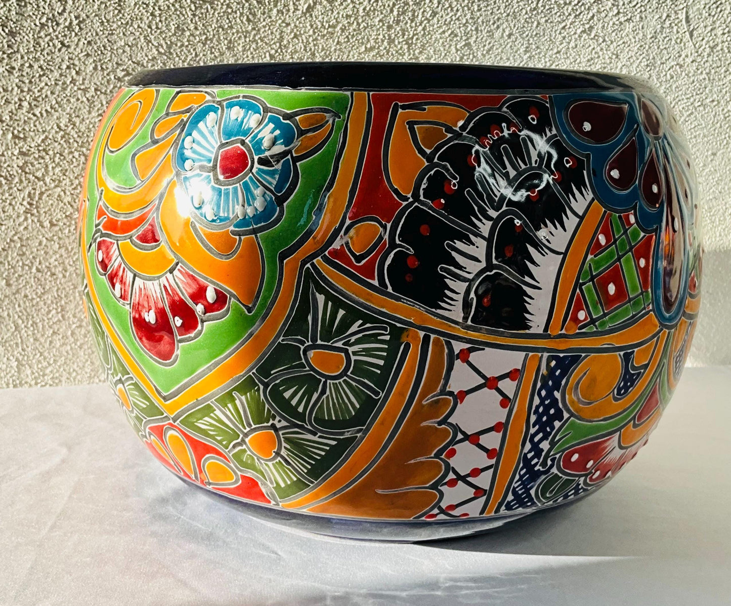 Talavera round flower pot