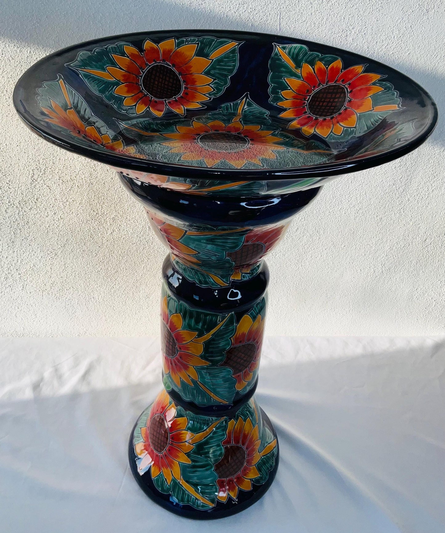 Bebedero más grande para pájaros de Talavera