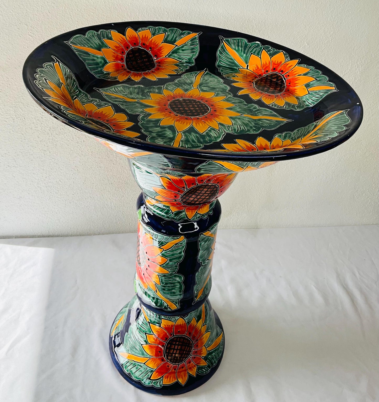 Bebedero más grande para pájaros de Talavera