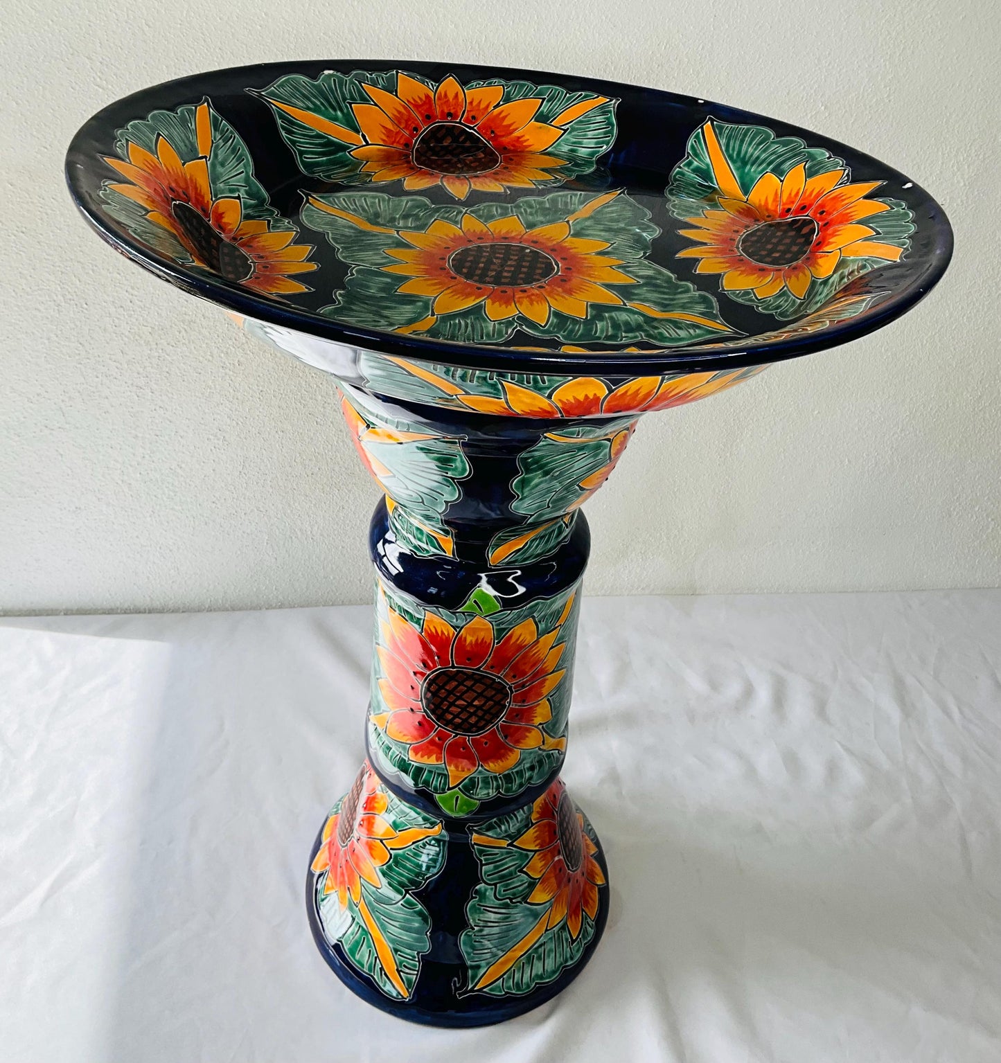 Bebedero más grande para pájaros de Talavera