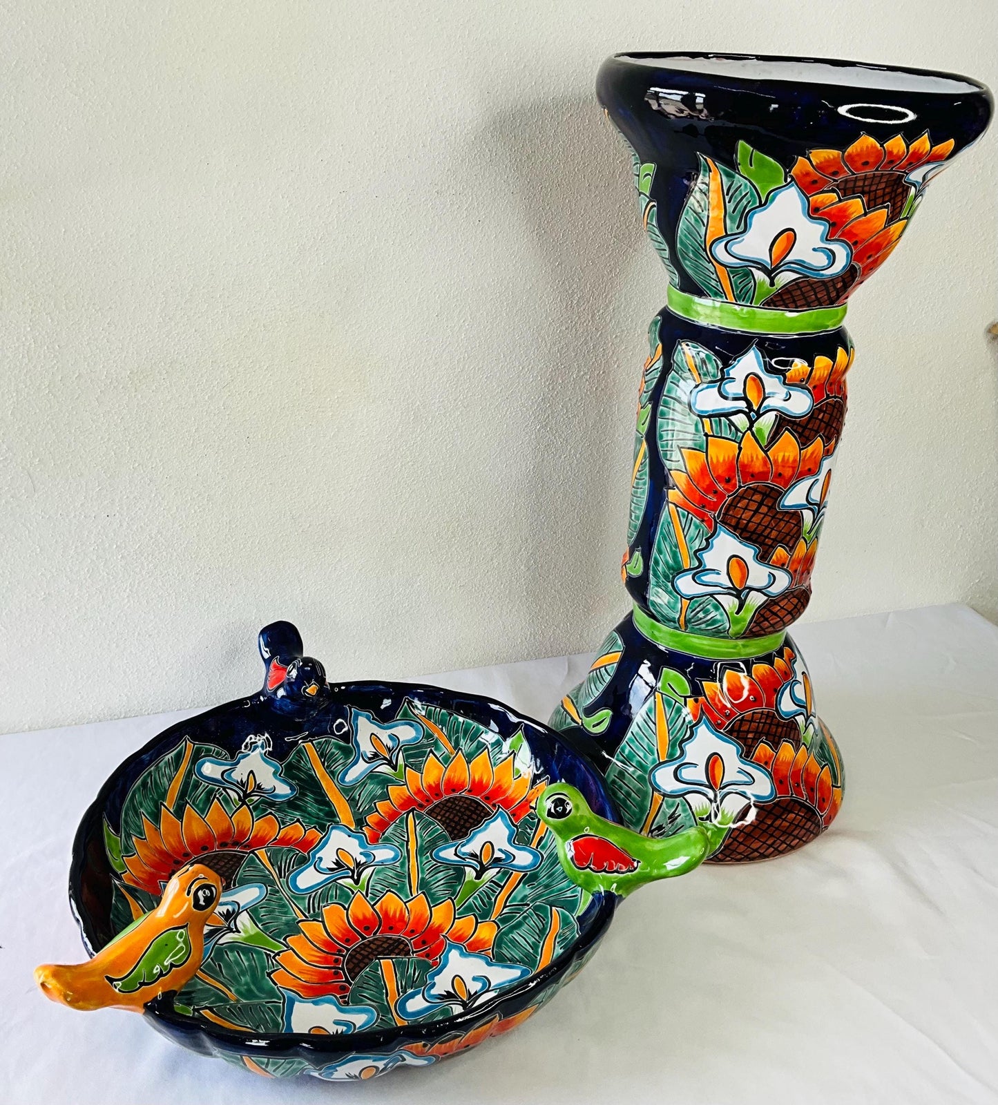 Talavera mexicana. Baño del pájaro de  cerámica