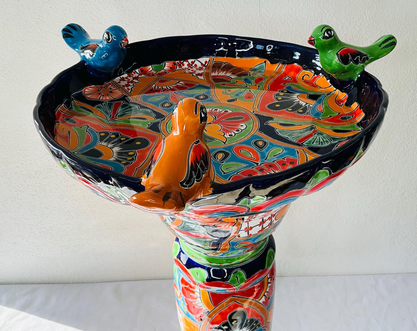 Talavera mexicana. Baño del pájaro de  cerámica