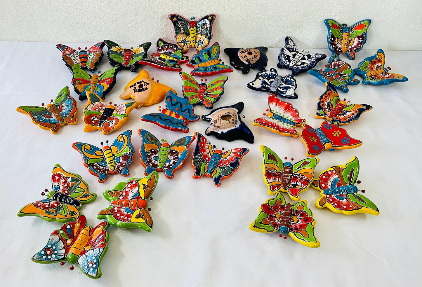 3 Mariposas de Talavera  para pared