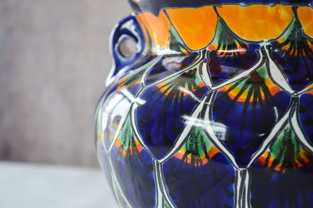 Peacock flowerpot