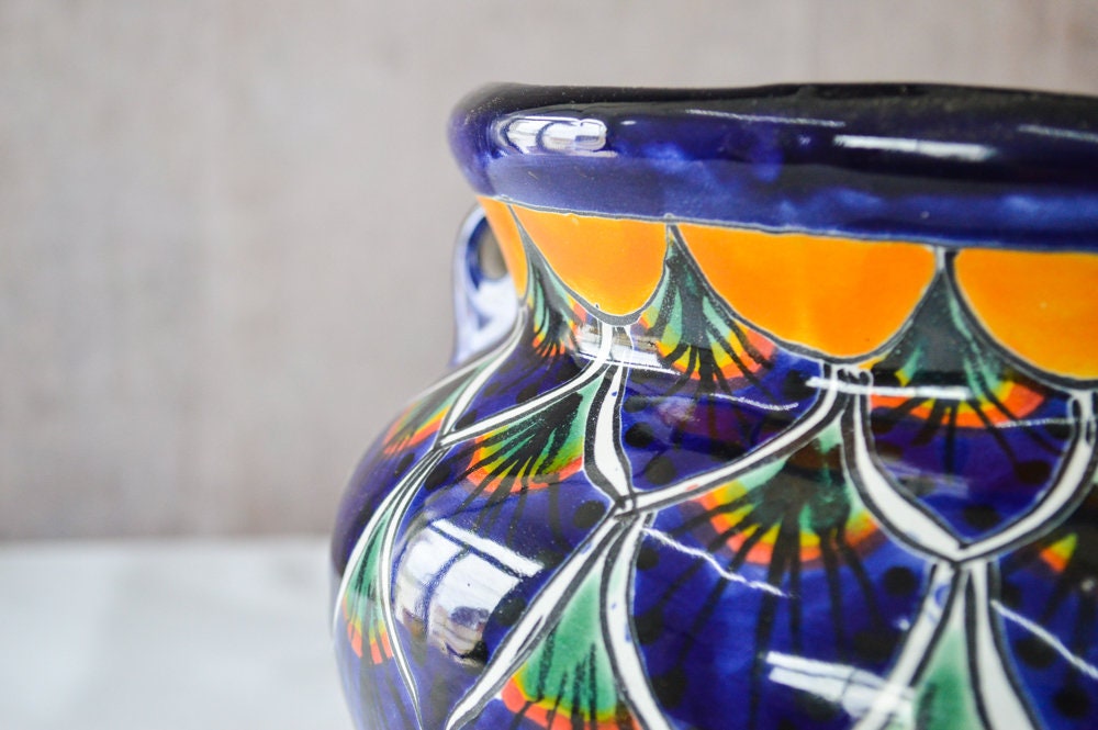 Peacock flowerpot