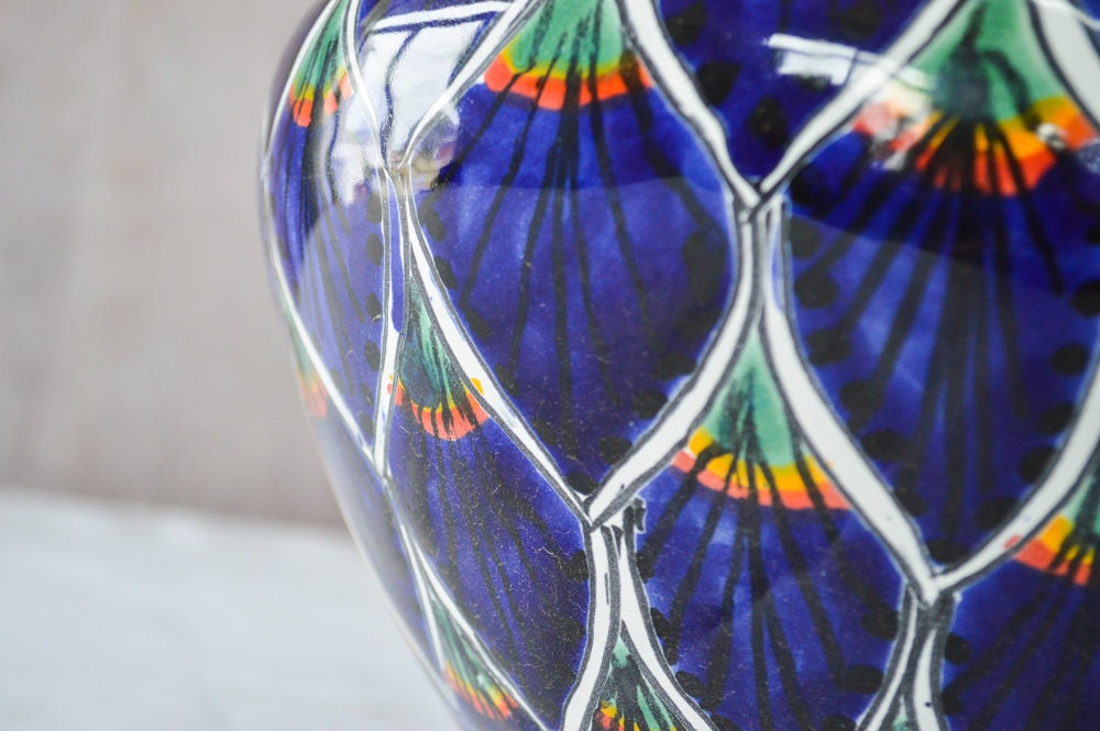 Peacock flowerpot